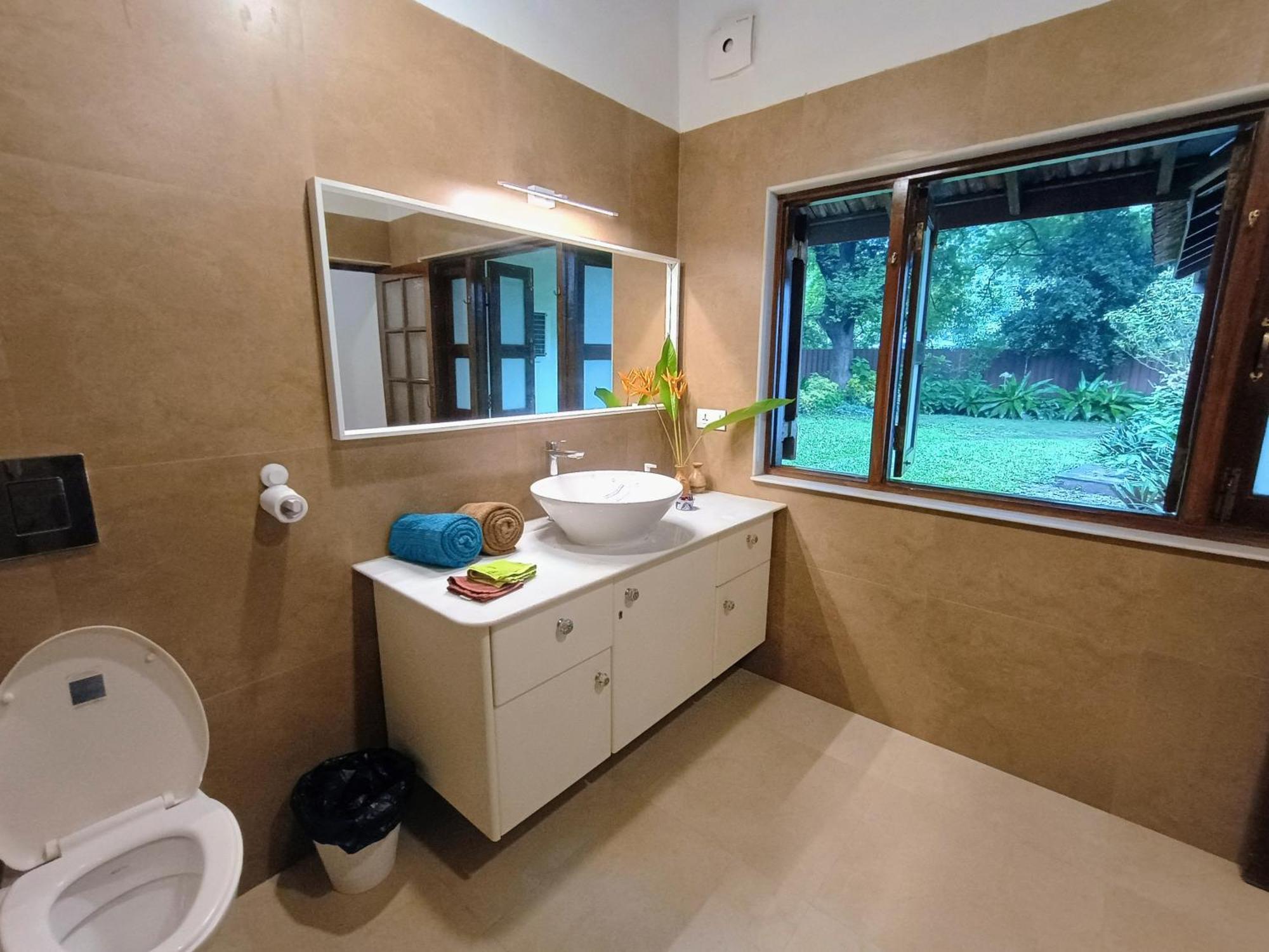 Banyan House - Luxurious 4 Bedroom Villa On One Acre, Near The Beach Nagaon  Exterior foto